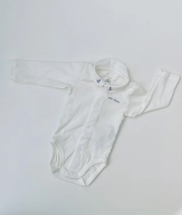 Body maniche lunghe colletto ricamato Petit Bateau neonato