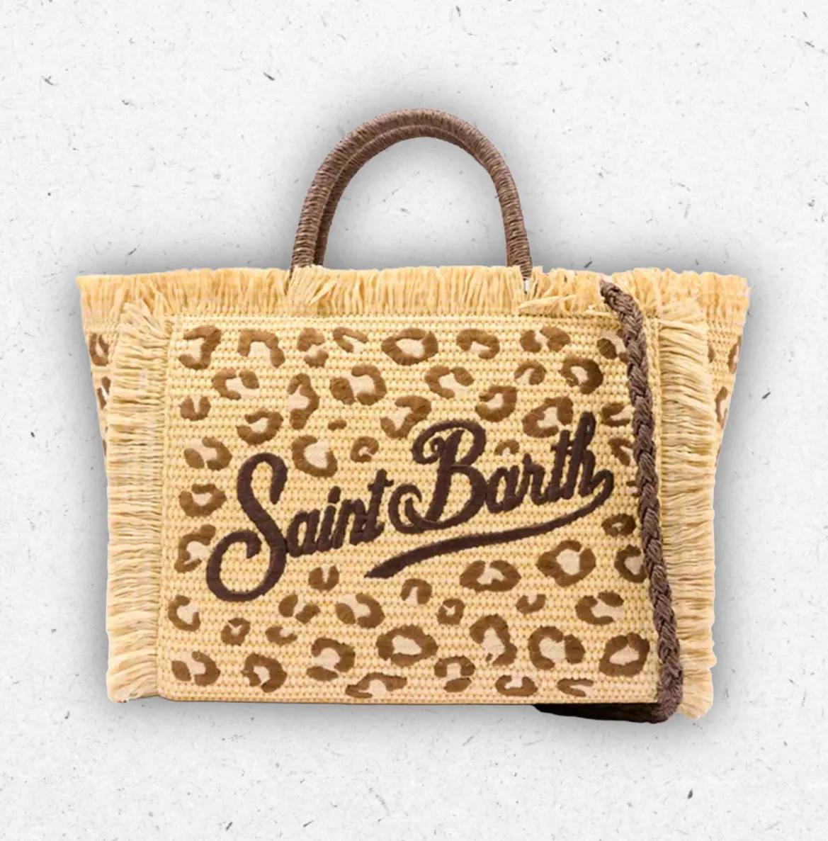 Borsa tote Colette Straw MC2 Saint Barth in paglia intrecciata beige con stampa leopardata, frange, logo ricamato marrone, doppi manici in corda e tracolla coordinata.
