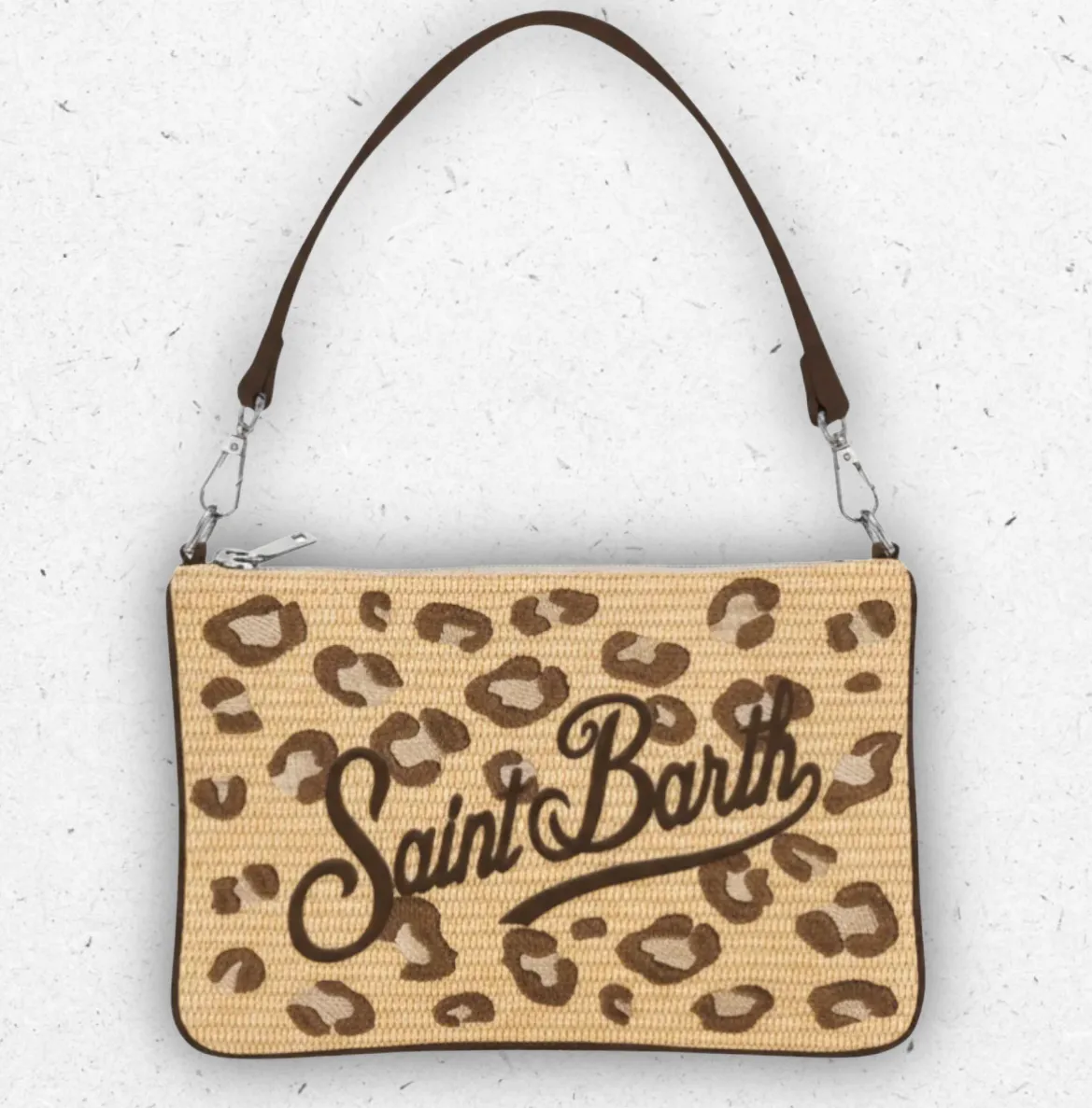 Borsa compatta Parisienne MC2 Saint Barth in paglia sintetica con stampa leopardata e logo ricamato frontale.