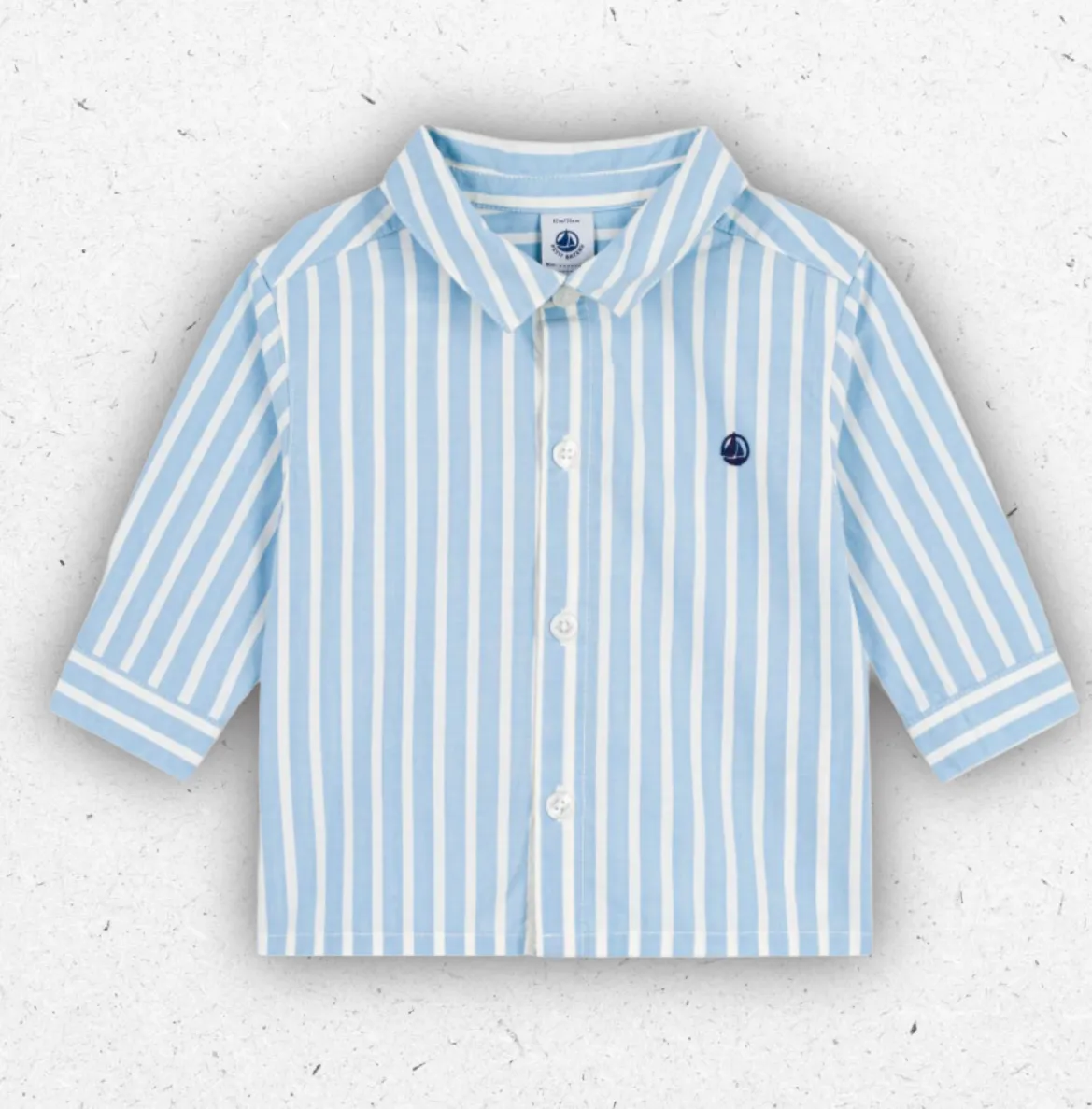 Camicia a maniche lunghe da neonato Petit Bateau in popeline di cotone a righe sottili con ricamo decorativo sulla bottoniera.