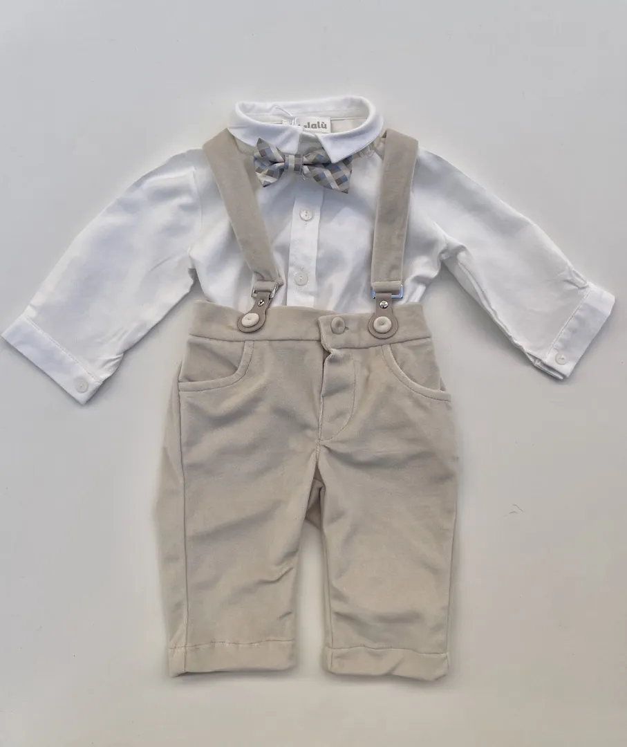 Completo 3 pezzi per neonato con camicia, pantaloni in velluto con bretelle e papillon check.
