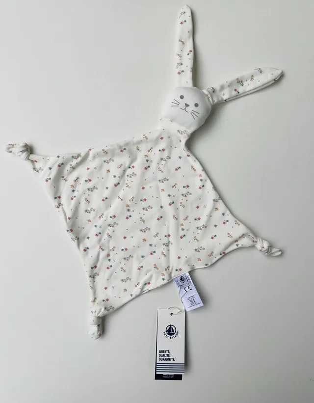 Doudou neonato Petit Bateau bianco fiore