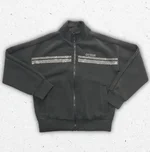 Felpa nera Guess da ragazza con cappuccio, chiusura a zip integrale e logo frontale distintivo. 1