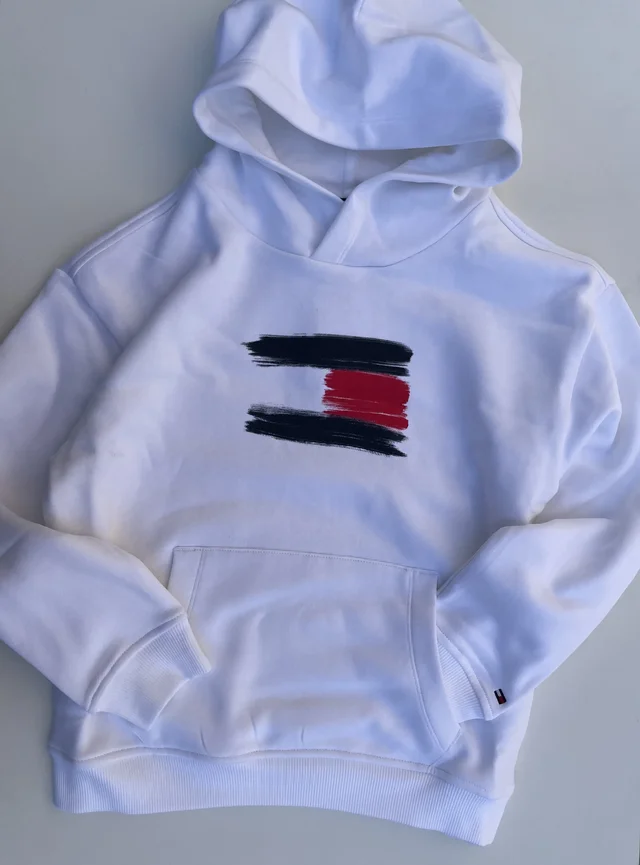 Felpa Tommy Hilfiger Ragazzo con Cappuccio Bianca – Logo Ricamato e Tasca Marsupio