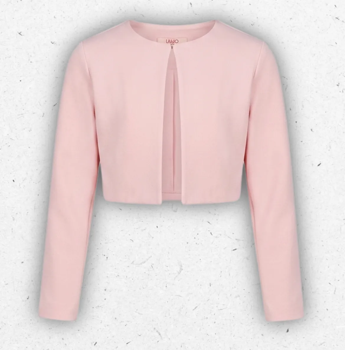 Giacca corta da ragazza Liu Jo in colore rosa pastello, modello monopetto a girocollo con maniche lunghe e dettaglio logo metallico sul retro.