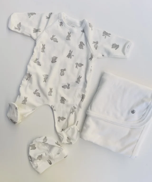Gift box set 3 pezzi tutina coperta cappello nascita bianco coniglio Petit Bateau neonato