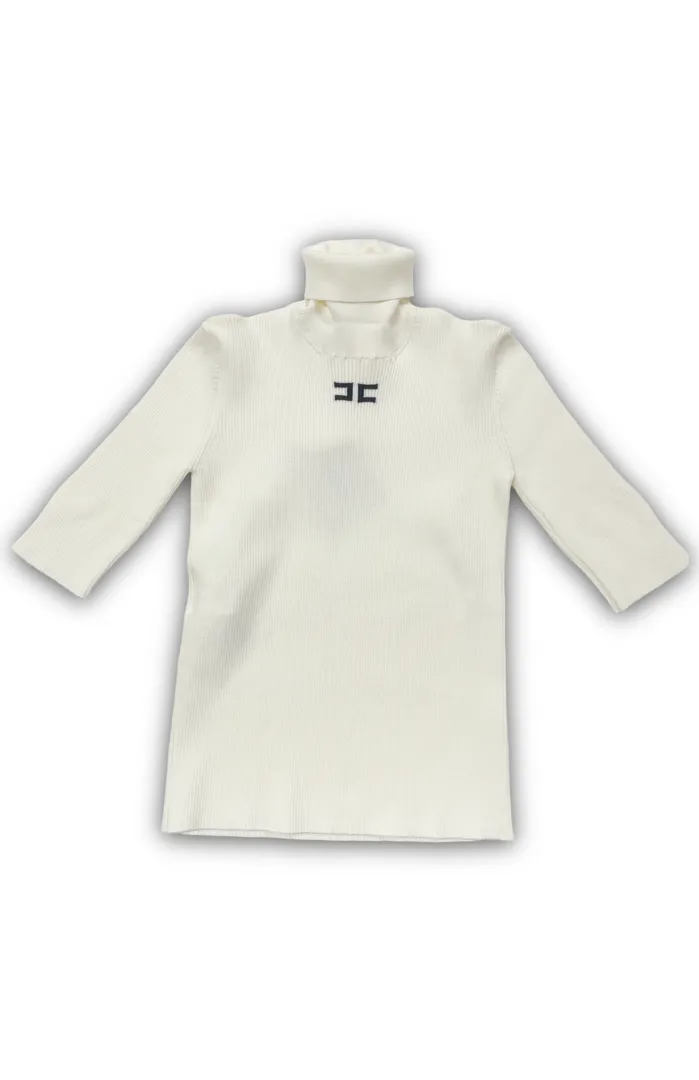Lupetto Elisabetta Franchi per ragazza, colore bianco panna, in maglia a coste con logo ricamato scuro sotto il collo alto.