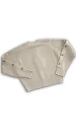 Maglione Twinset a maniche lunghe per ragazza, colore cammello/marrone chiaro, con lavorazione a coste e bottoni logo dorati sulle maniche. 1