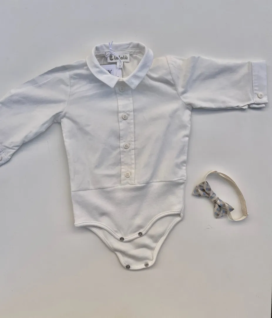 Pagliaccetto Lalalu check con bretelle e camicia-body bianca in velluto a coste per neonato.
