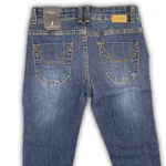 Jeans Jeckerson Regular Fit in denim blu scuro per ragazzo, con cuciture a vista e inserti di design sul davanti. 1