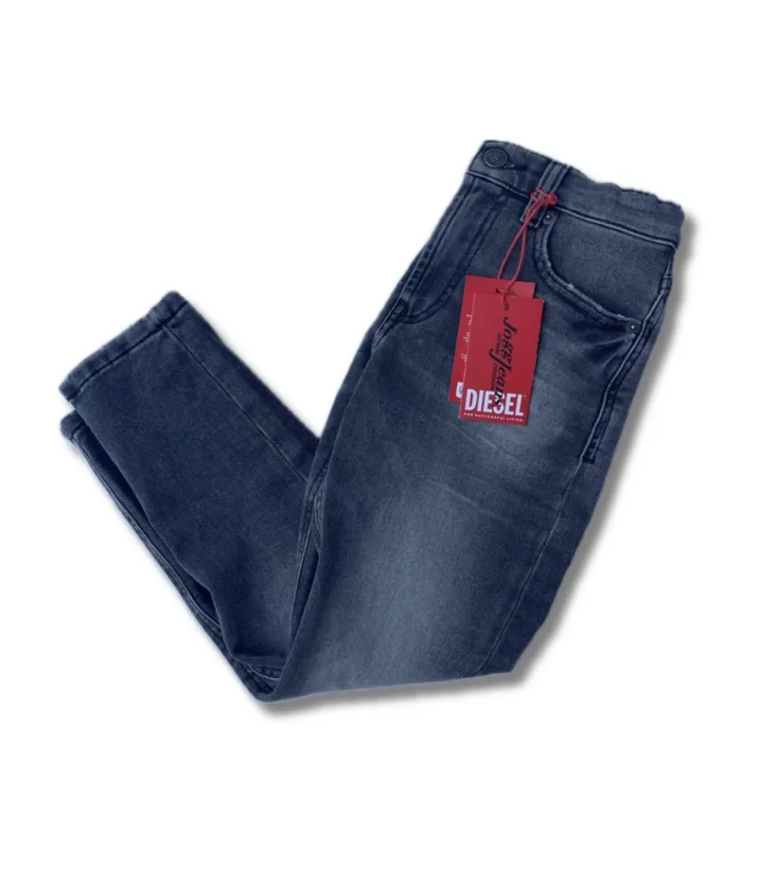 Pantalone jeans Diesel D-Lucas-J da ragazzo, colore grigio. Realizzato in cotone elasticizzato con design a 5 tasche e patch logo sul retro.