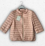 Piumino ultraleggero da ragazza Herno modello PI000182 con cappuccio removibile e trapuntatura orizzontale, disponibile in rosa, cielo e nero. 1