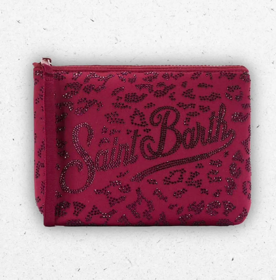 Pochette da sera MC2 Saint Barth modello Aline color rosso scuro con motivo leopardato e scritta logo interamente realizzati in micro-strass luccicanti.