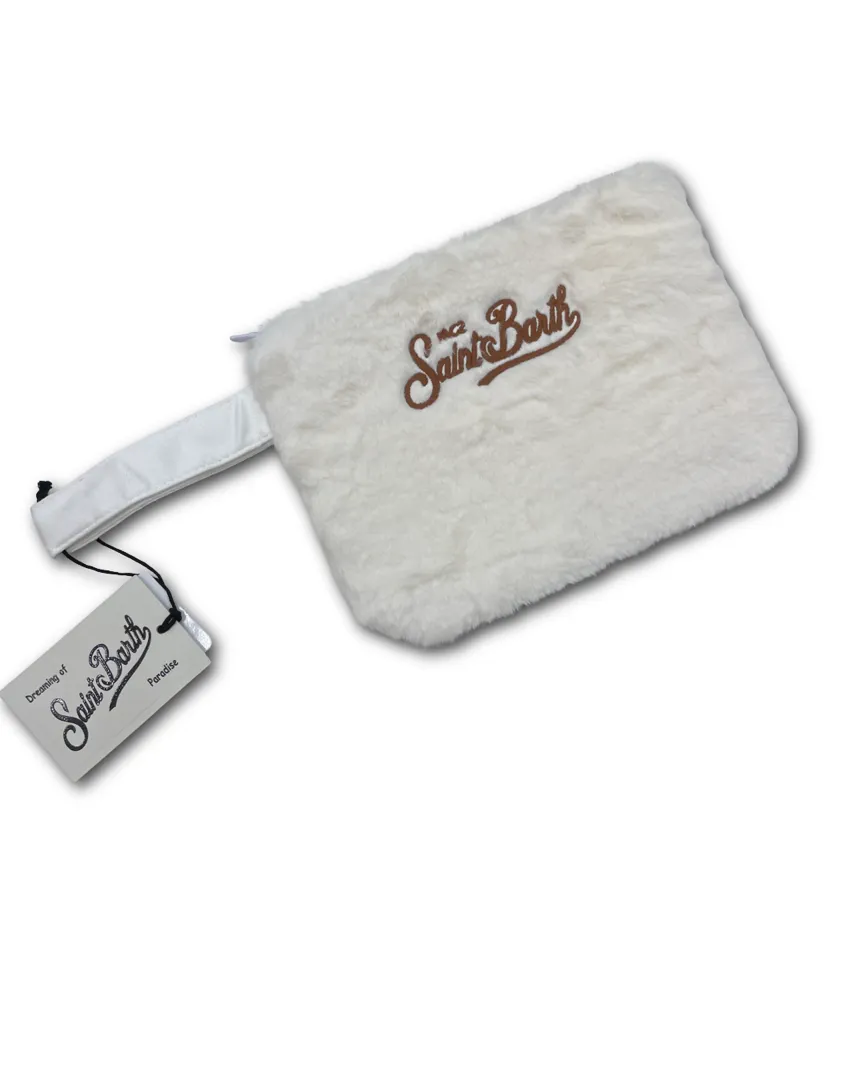 Pochette Pareasy bianca in pelliccia (pelosa), con manico tessile e ricamo Saint Barth frontale. Dimensioni 20x25 cm.