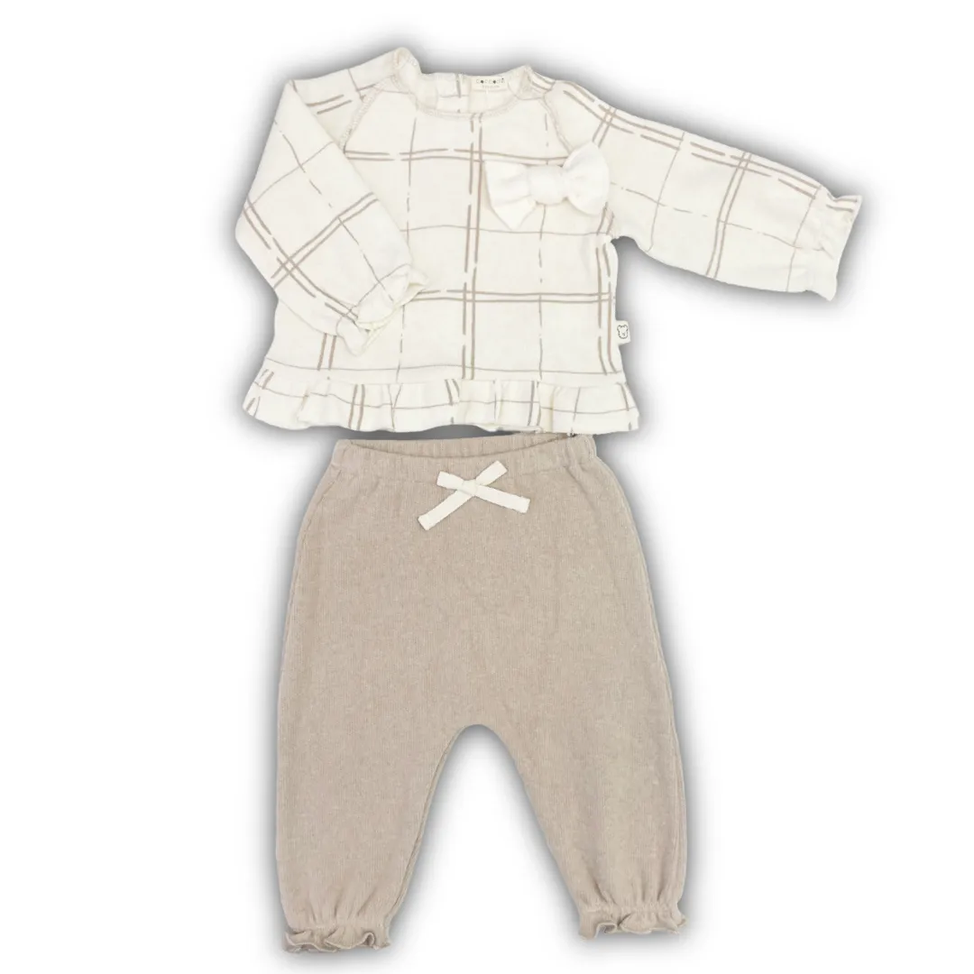 Set due pezzi Coccodè per neonata con maglia a maniche lunghe a quadri e fiocco, e pantalone culotte color burro in tessuto a costine.