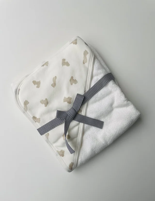 Triangolino da bagno bianco stampa orsi Petit Bateau Asciugamano quadrato da bagno in cotone